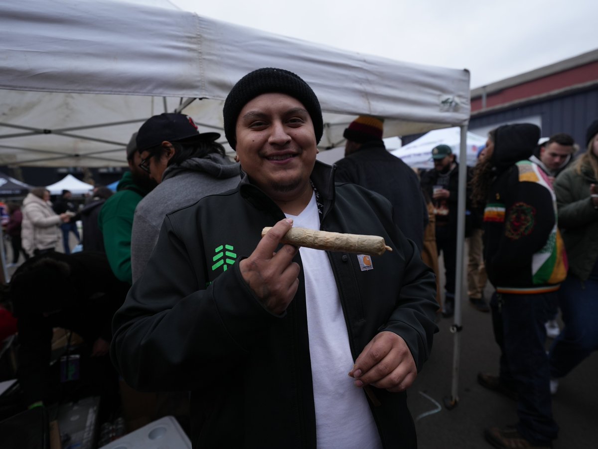 CANNAdotMN's tweet image. Shoutout to this guy from the Legacy THC Cup

#cannamn #legacythccup #mnhemp