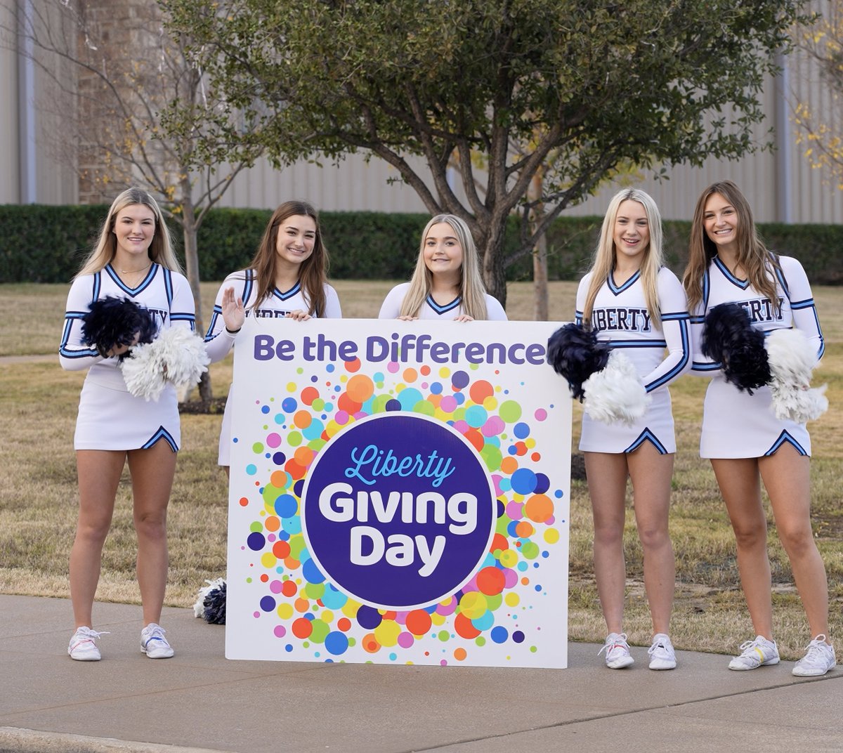 LibertyArgyle's tweet photo. 5 hours left to give for Liberty Giving Day! Visit https://t.co/effSRHEY3N!
#warriorstrong #libertygivingday22 #thewarriordifference #givenow #warriorfun https://t.co/yougM6WALv