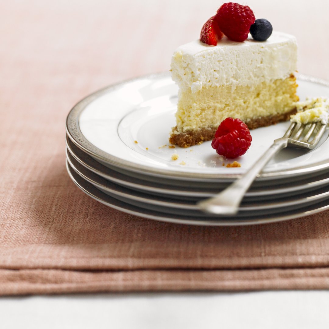 Get on you baking game with this Philadelphia Vanilla Mousse Cheesecake recipe! #NationalMousseDay 

Find your recipe here: metfoods.com/recipes/recipe…

*Courtesy of PHILADELPHIA® Cream Cheese