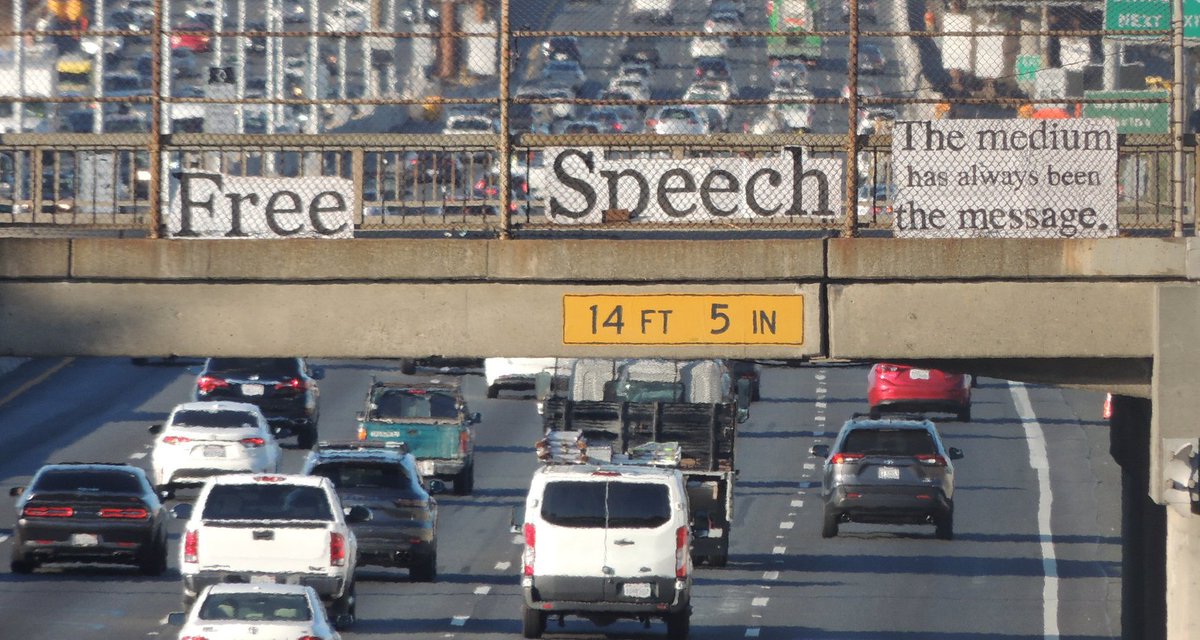politicallands1's tweet photo. Having put signs here for over 20 years now I thought maybe I should explain in case anyone still hasn't gotten it.
This is #FreeSpeech according to the founders. Not #twitter. Hearing people call SM free speech reminds me of a 4 yr old saying he's a fireman.
#Freewayblogger https://t.co/8jgN8BTwqN