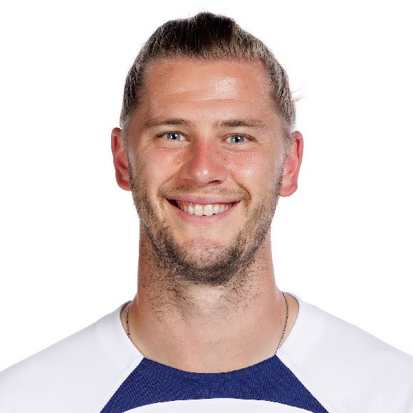 moollyt's tweet photo. In this house, we call these gentlemen the blonde back line bun baller brigade. A back line bun bonanza! No bollocks for the back line bun brothers! https://t.co/MWS8SIgqyt