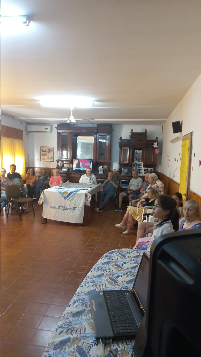 PAORUIZDIAZ16's tweet photo. 29/11.. #undiaparadarlapampa #undiaparadarAR en em Hogar de abuelos de sta rosa.. Don Bosco 13.. Graciass al equipo del Hogar..  graciass abuelos y flias presentes pasamos una tarde hermosa.. Paola Ruiz Díaz y Vanesa Andrea Cantante !!! GRACIASSSSS.. @UnDiaParaDarAR https://t.co/jZgJ0sQ7AL