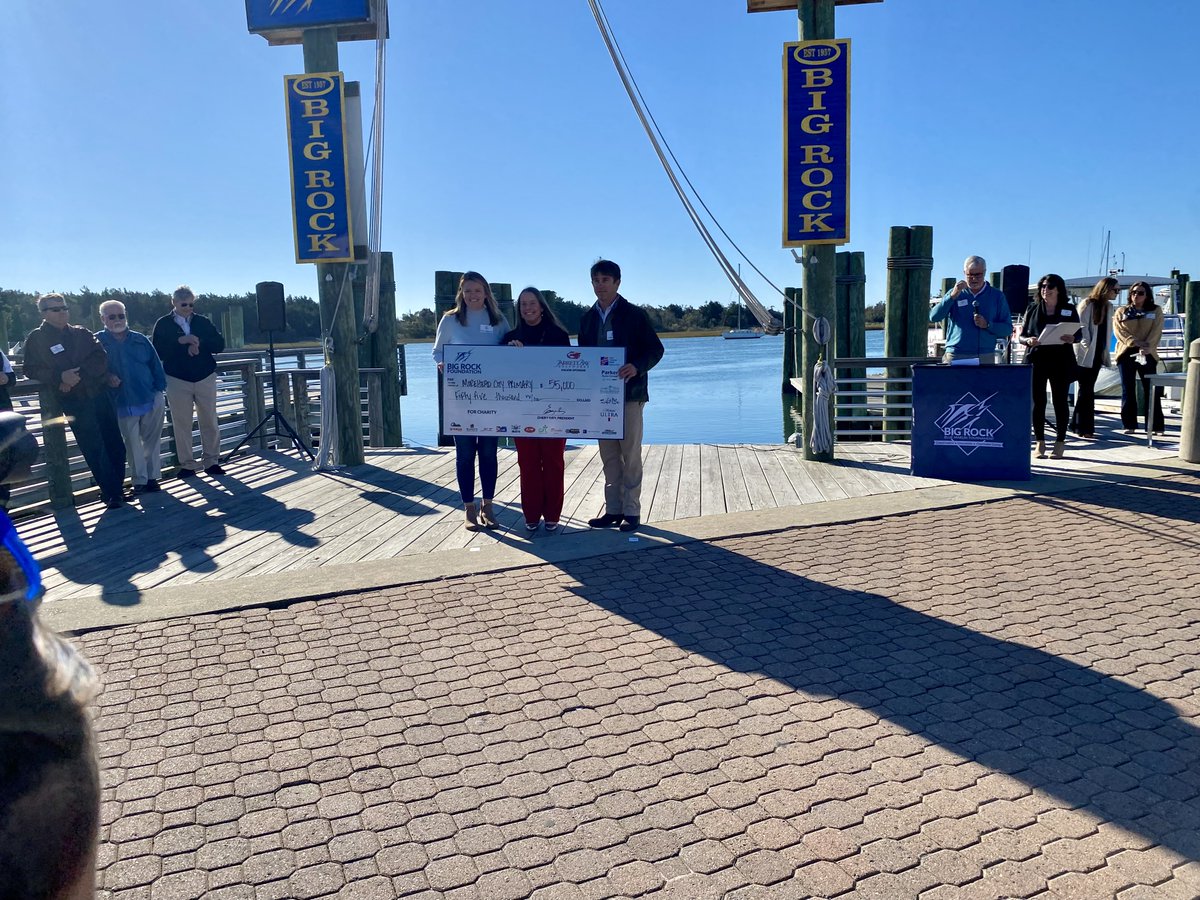 MCPSsandcastle's tweet photo. @MeltonsMagic  and PTO co-president Holly Honeycutt went to Big Rock Landing to accept a $55,000 grant for new playground equipment!!  This grant, written in July, would not have been possible without the incredible teamwork.  #TeamMCPS
Thank you @bigrockfishing! 
#GivingTuesday https://t.co/Zhrw97OiEC