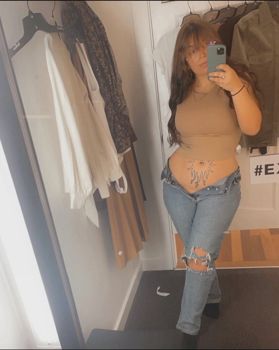 Bri_Leeee's tweet photo. Introduction into #nsfwtwt specially since #NNN about to end https://t.co/17nJNBA1Io