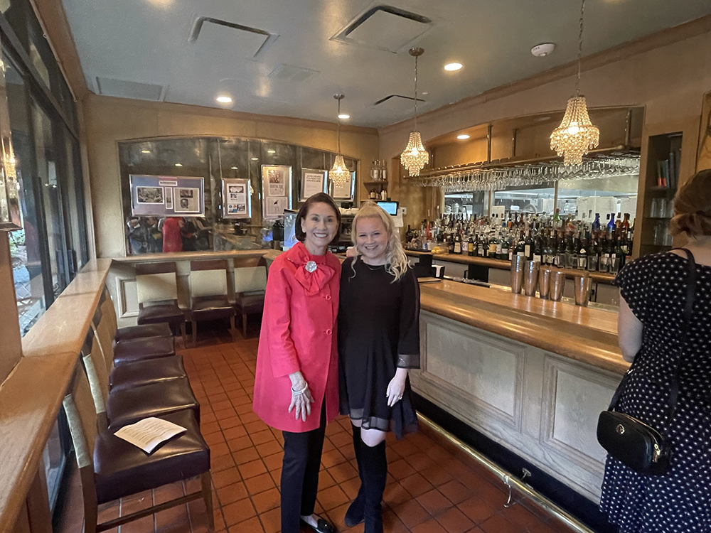 thekellywgroup's tweet photo. Enjoyed learning about the history of Commander's Palace from Lally Brennan-the atmostphere, the food &amp; the adult beverages weren't so bad either! So excited to see the final production!  https://t.co/XUSOFqK3lk
#ADTV  #behindthescenes  #excitingopportunity #neworleansfood https://t.co/Fbua2jaYVa