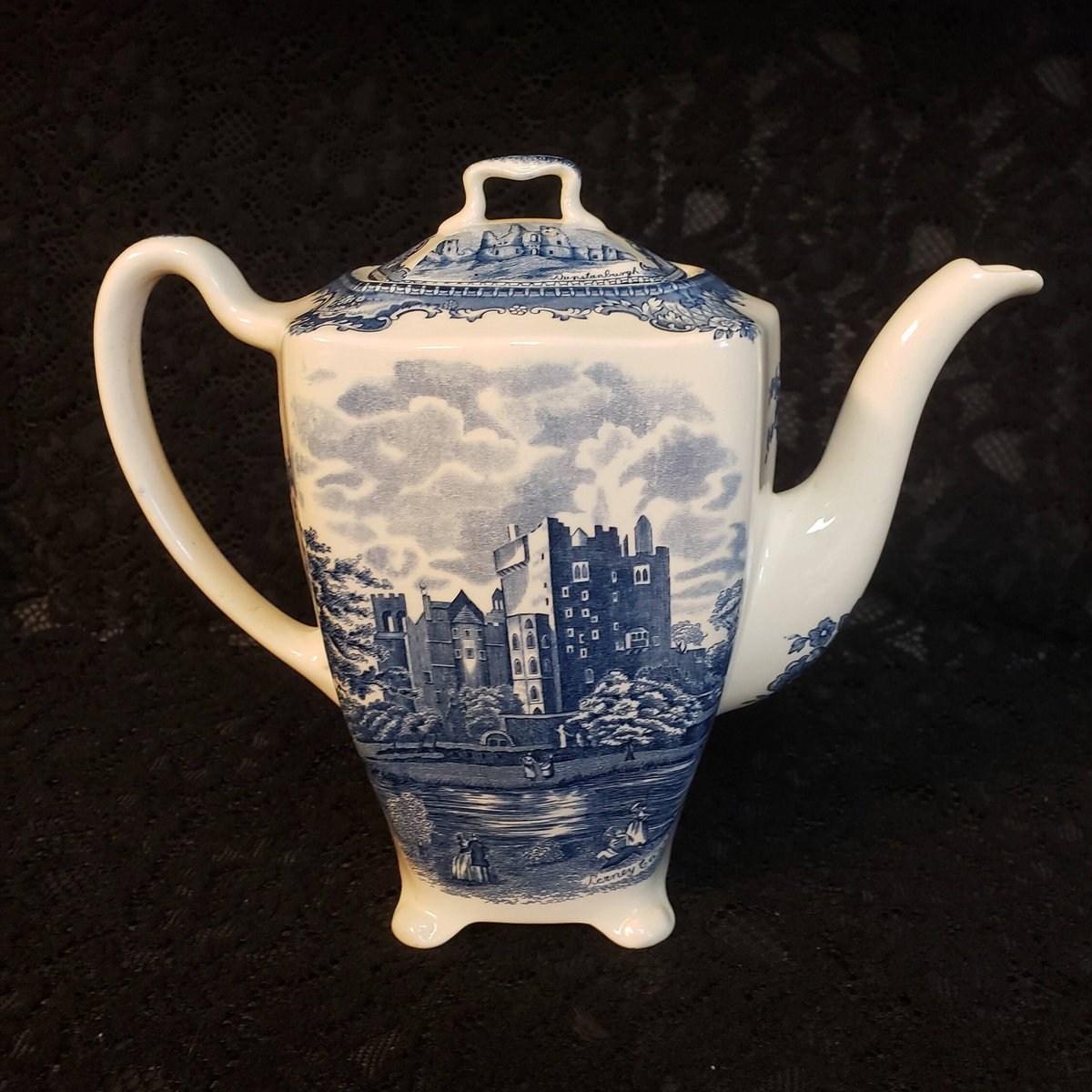Lyn_Bluefish901's tweet photo. Johnson Brothers Old Britain Castles Stoneware, Blue Transferware, Large Square Coffee Server, Elegant Kitchen Dining Decor, Prop, PERFECT https://t.co/stDGreKFtF #Etsy #EAPG on Etsy #AmazingFunVintage.etsy.com #Vintage #CoffeeServer https://t.co/D6ZSKpfAxZ