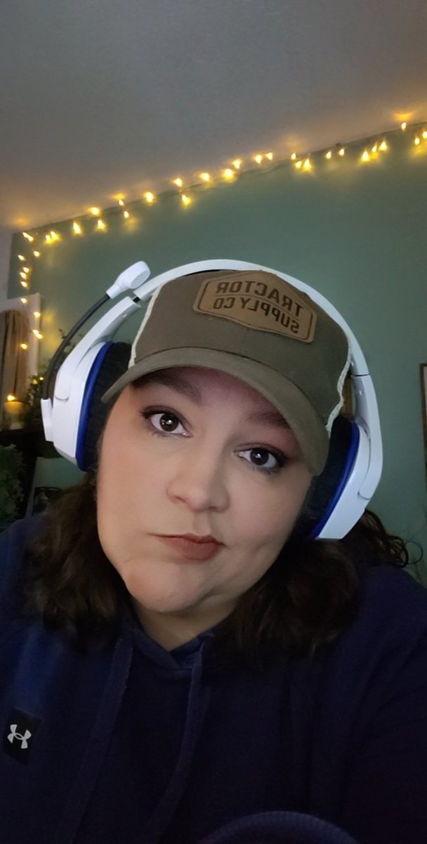 EirynaElf's tweet photo. Who's ready for more #DDO? It's been a bad hair day, but that isn't stopping my stream! Come watch my dorkiness, lol. #DungeonsAndDragonsOnline #FvS #FavoredSoul https://t.co/25AaxGy6uz