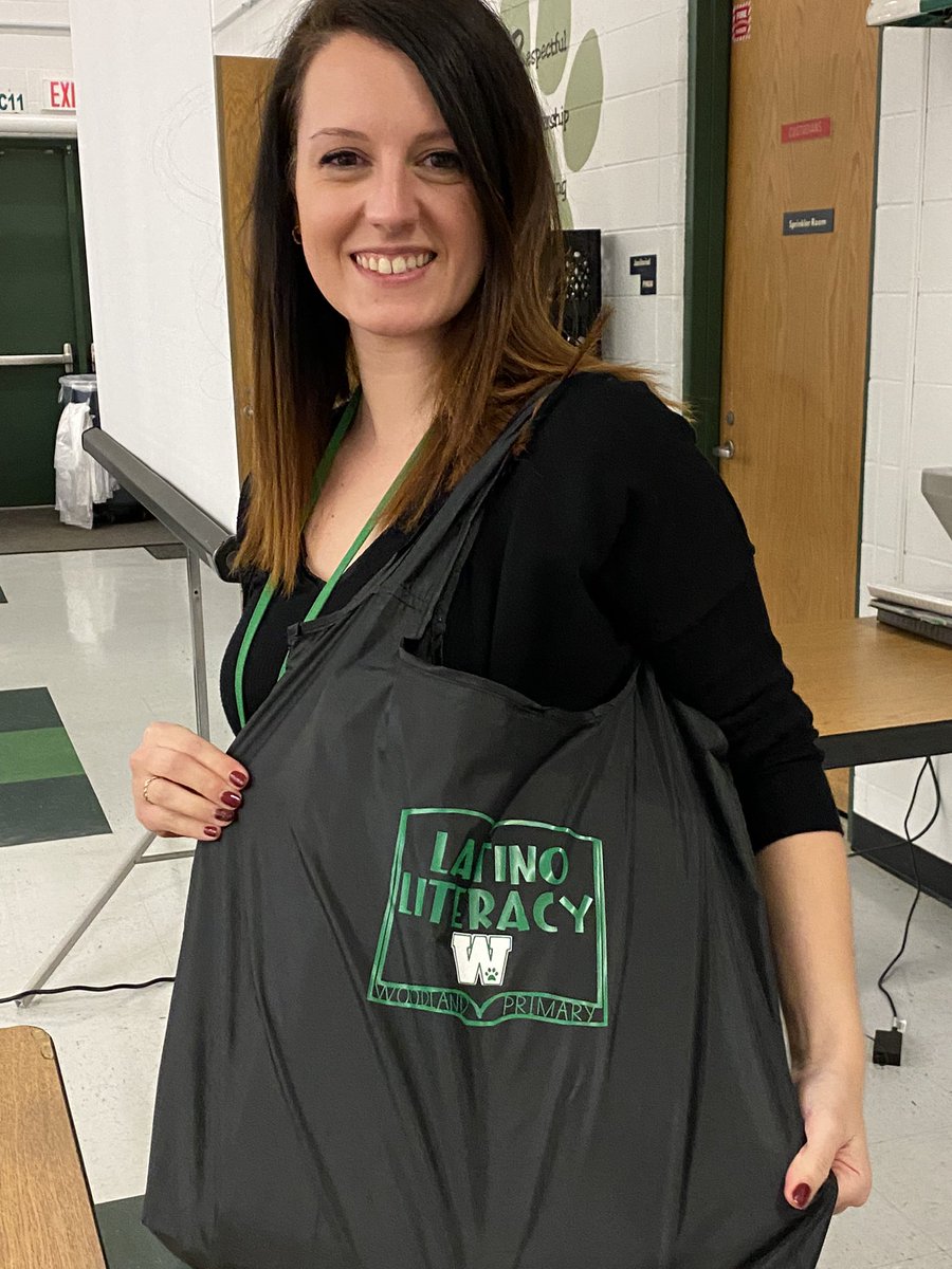 StaceyJAnd's tweet photo. Swag bags full of literacy tools for our families tonight! #LifeintheW @WPrimary50 @Woodland50News https://t.co/lgUqihxrc4