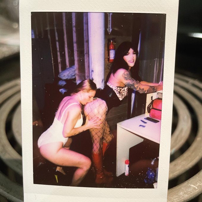 Always a good time at ESC! https://t.co/g4jVuWlxSW<a href="/tag/crossdressers"class="tags"><span>#crossdressers</span></a><a href="/tag/sissy"class="tags"><span>#sissy</span></a><a href="/tag/sissytraining"class="tags"><span>#sissytraining</span></a><a href="/tag/crossdressing"class="tags"><span>#crossdressing</span></a>