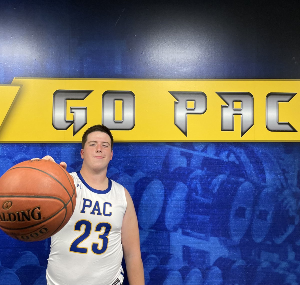 MahopacHoops's tweet photo. Liam: “Being a Mahopac Basketball captain would mean a lot to me because I have been playing with these guys for a long time” “I am a good teammate and will hold all my teammates to that standard.” https://t.co/djtPgHBNho