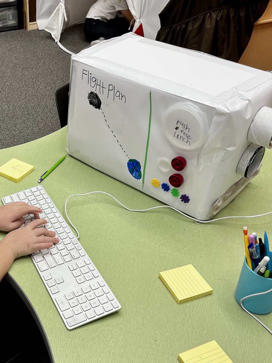 We’re blasting off to learn more about objects in the night sky! #inquirylearning #playislearning #tarvinkindergarten #1lisd #NTtrailblazers