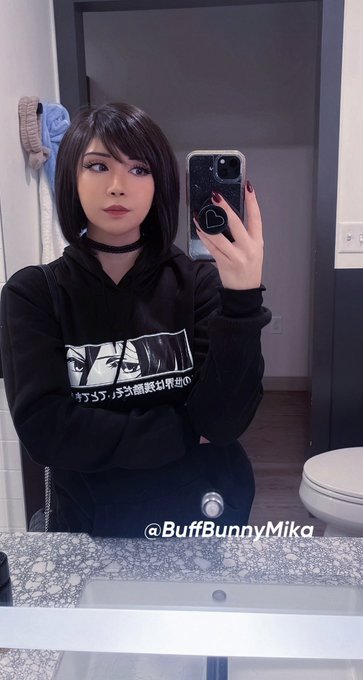 Sweater weather 😤 https://t.co/P5qQmWjtqZ