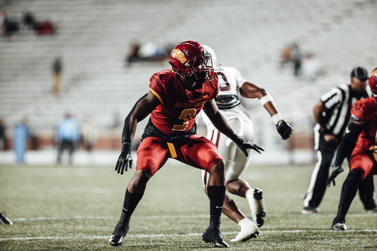 truly blessed to receive an hbcu offer from the university of tuskegee <a href="/CoachWatson9/">RASHAD WATSON</a> <a href="/StockbridgeFoo2/">Stockbridge Football</a> @StockbridgeHFC