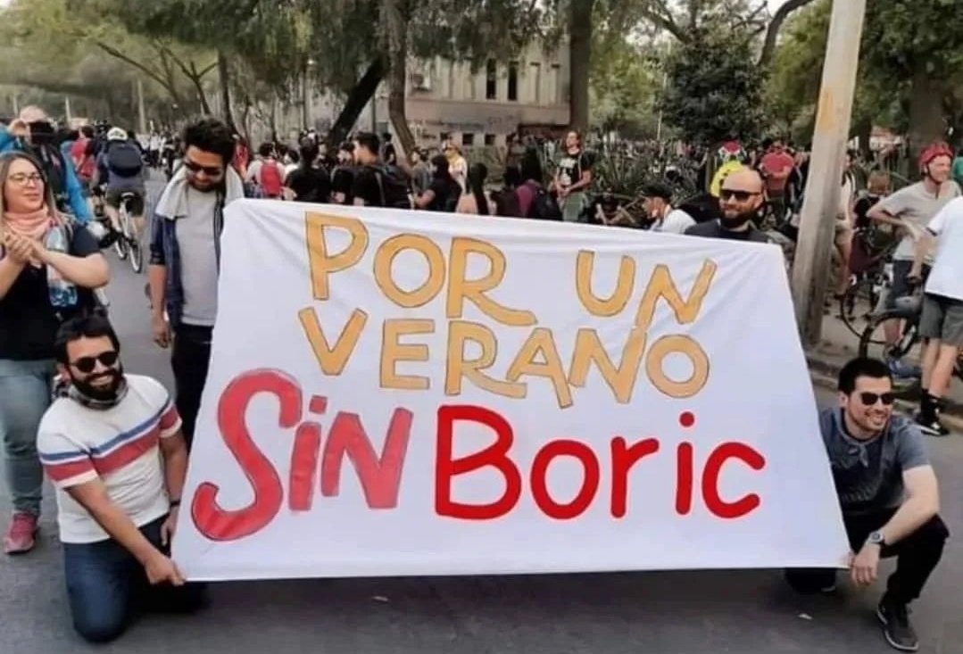clabarra01's tweet photo. Dios los escuche y el diablo se haga el sordo, Amén 🙏🏽 #BoricEnPicada #BoricEnCaidaLibre #BoricNoSeLaPuede #BoricUnPeligroparaChile https://t.co/R9zQiJGPWQ