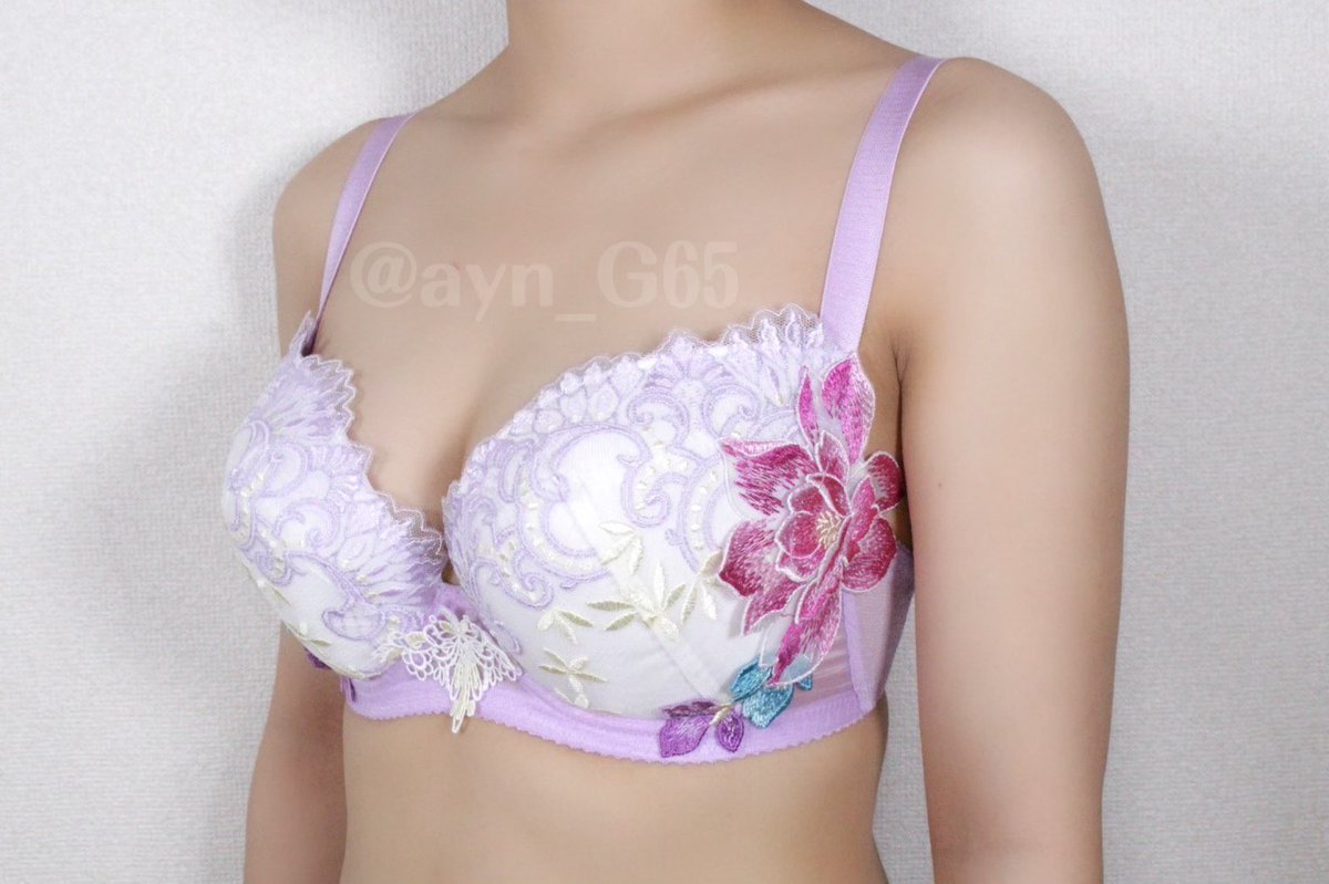 ayn_G65's tweet photo. おはようございます☀
今日は「エジプト」をセレクトしました💜💖
今日は雨が降らないといいなぁ😢☔️
#サルート女子 #サルート #salute #43G https://t.co/C7PJRqE4ig