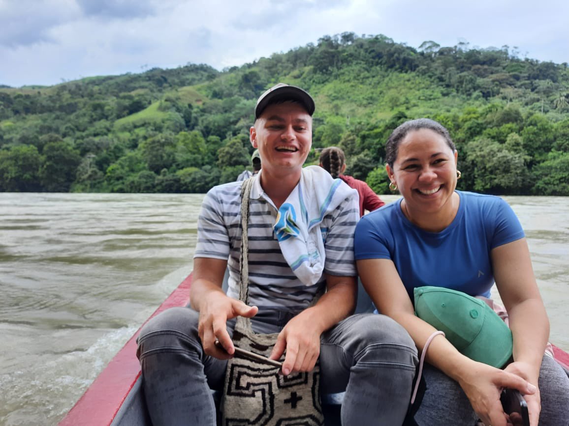 FondoONUCol's tweet photo. Felicitamos a @ASOCAVAL por ganar premio @britcham_col por sus prácticas sostenibles aplicadas al posconflicto👨🏽‍🌾🕊Esta asociación hace parte de @chocolatecolomb apoyado por el @FondoOnuCol y @UNPeacebuilding para su certificación #comerciojusto #blendedfinance #RenaceElAcuerdo https://t.co/0ddOC7KijT
