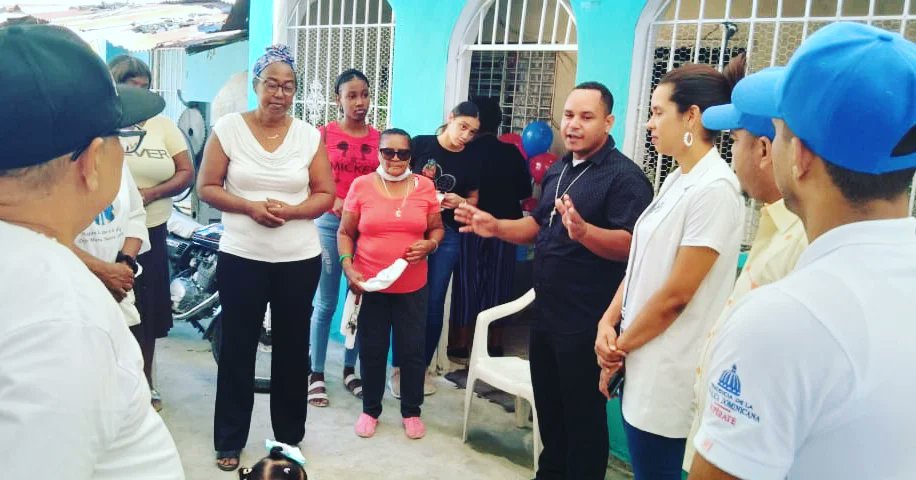 Gracias al Ministerio Huellas de Jesus por hacernos parte de tan preciosa actividad. 

#santodomingonorterd 
#superateentucomunidad