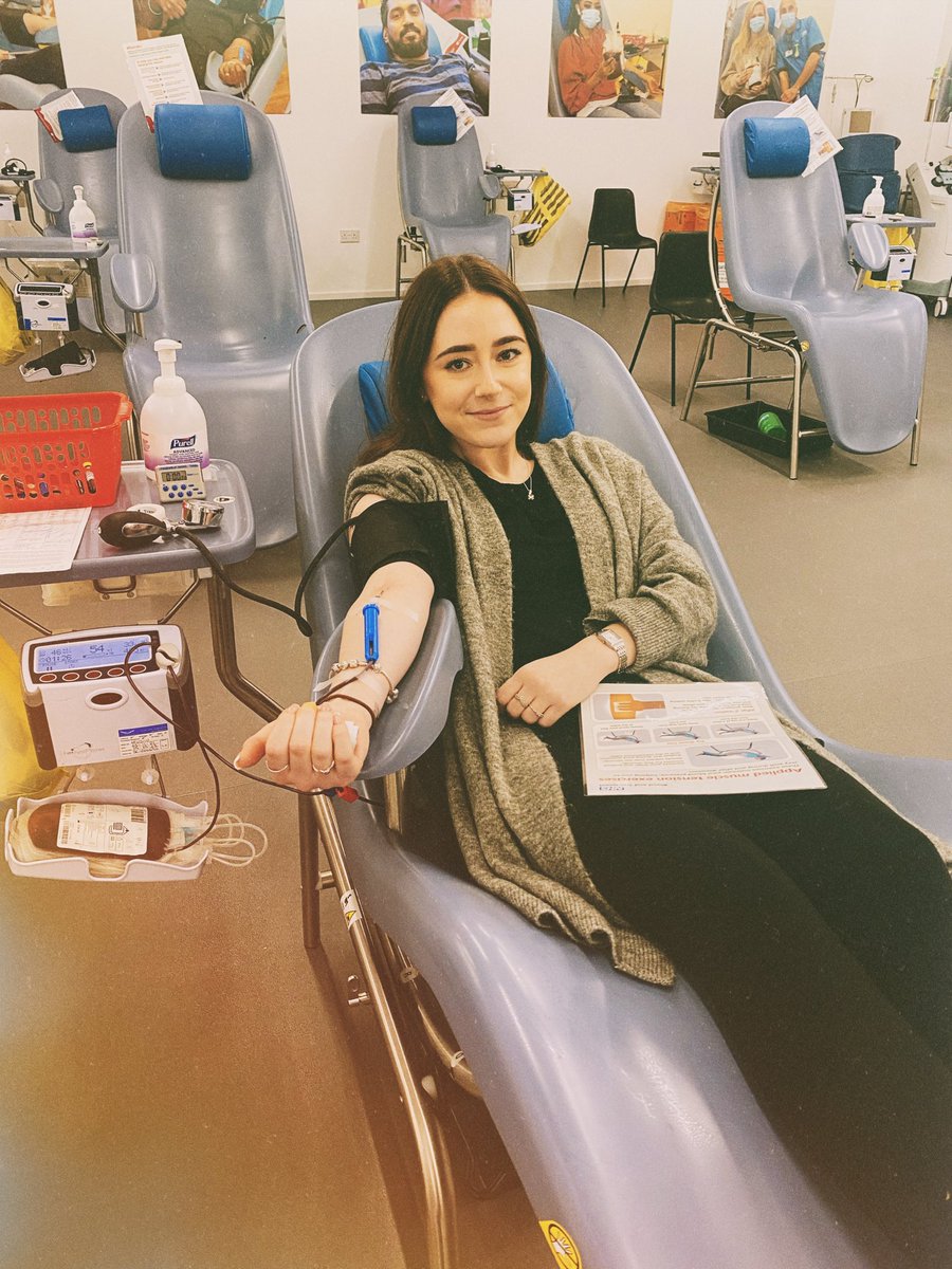 MeganIncee's tweet photo. I’ve had a very real fear of needles my whole life. If I could tell younger me that she would not only get over her fear of needles but also donate blood to help save lives, I think she’d be lost for words. Thank you @GiveBloodNHS 💉🅱️❤️ #Giveblood https://t.co/NuYsSJGedI