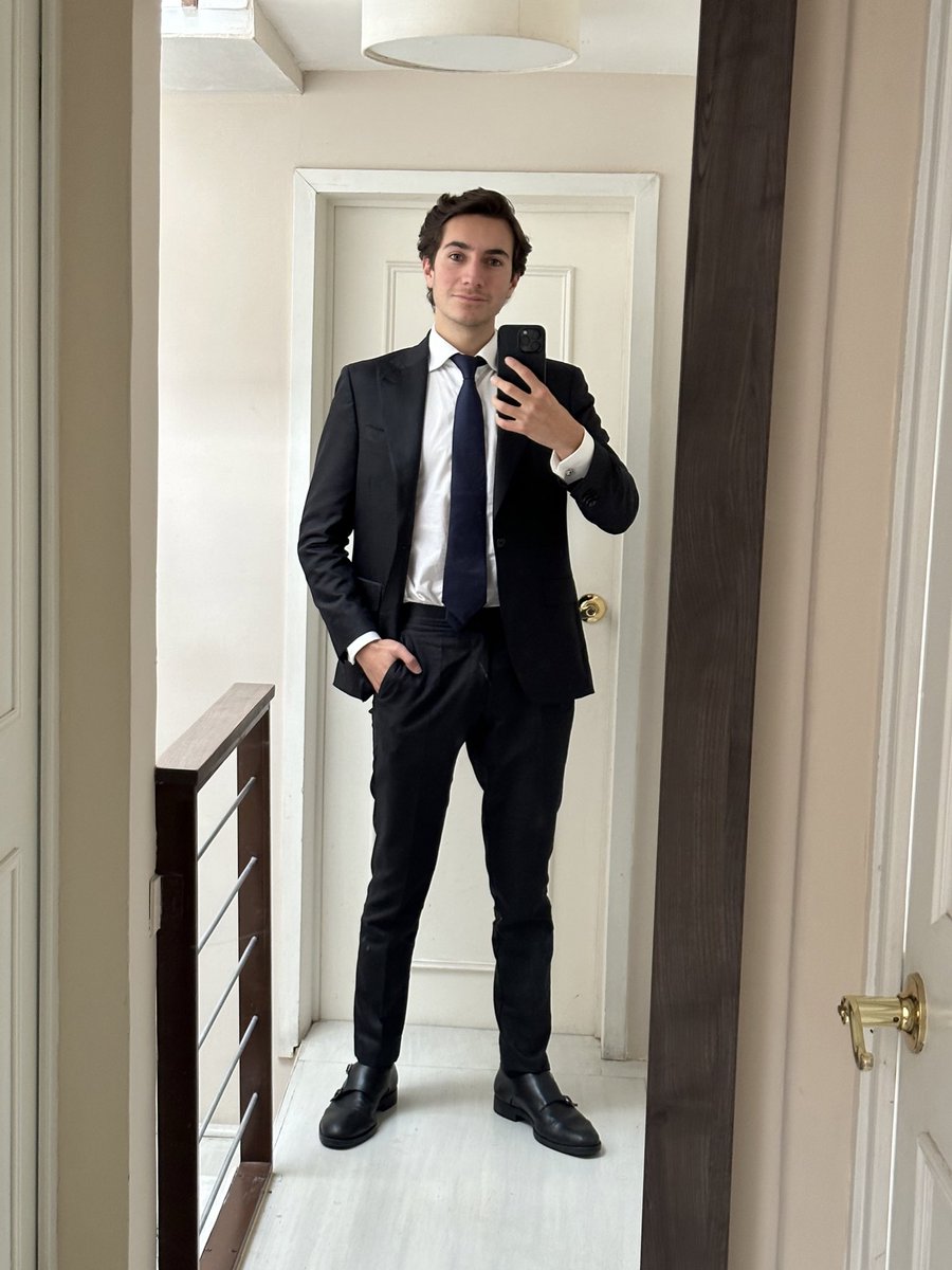 andymtzurita's tweet photo. Oficialmente cerramos la última materia para titulación como Ingeniero Civil 👷🏽‍♂️🙏🏼 https://t.co/uoy6eGPLJN