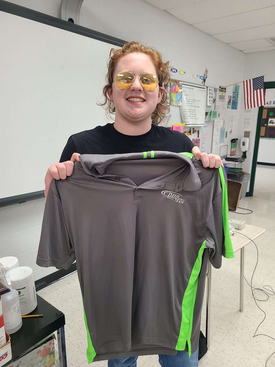 DHSAcademicTeam's tweet photo. Four more polos earned in the past few weeks! Congrats to senior Noah, junior Sam, freshman Quaid, and junior Jordan! So proud of our new players! #gogreenarmy https://t.co/RkgOF9vV0V