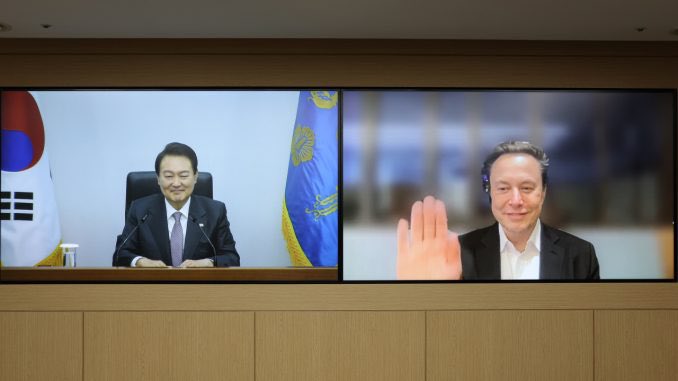 TheTeslaLife's tweet photo. South Korea 🇰🇷 is willing to offer tailored benefits to #Tesla to secure a #Gigafactoy https://t.co/pzyLFELGJR https://t.co/lLzdTW7aX3