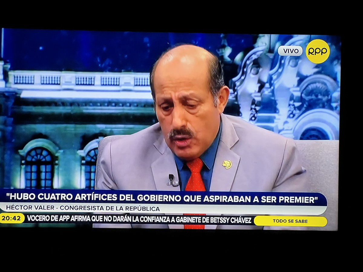 cparedesr's tweet photo. El congresista @HectorValer_PER,  ex premier de este gobierno, denuncia que @GuilleBermejo01 y @PedroCastilloTe planean cerrar ilegal y violentamente el @congresoperu azusando a los reservistas de Antauro Humala. Un golpe de Estado “del pueblo” con milicias y portátiles pagadas. https://t.co/lIY3jkNIN2