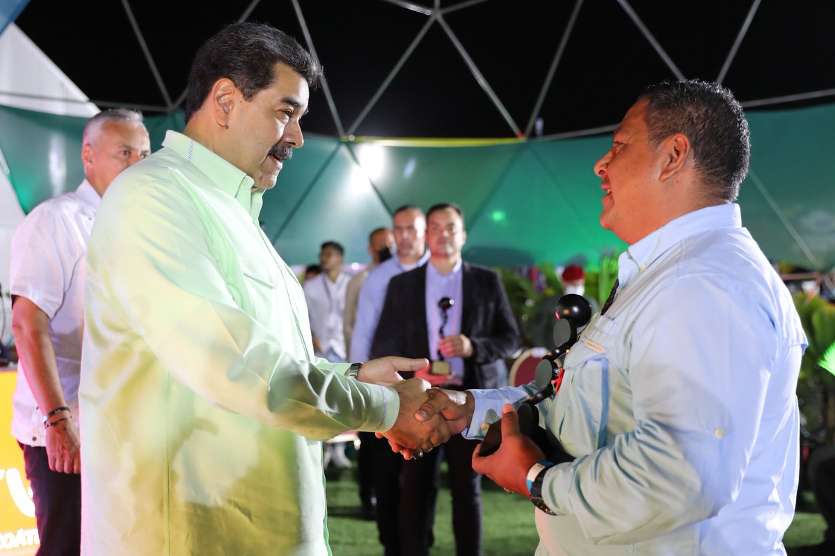 Nicolás Maduro tweet media