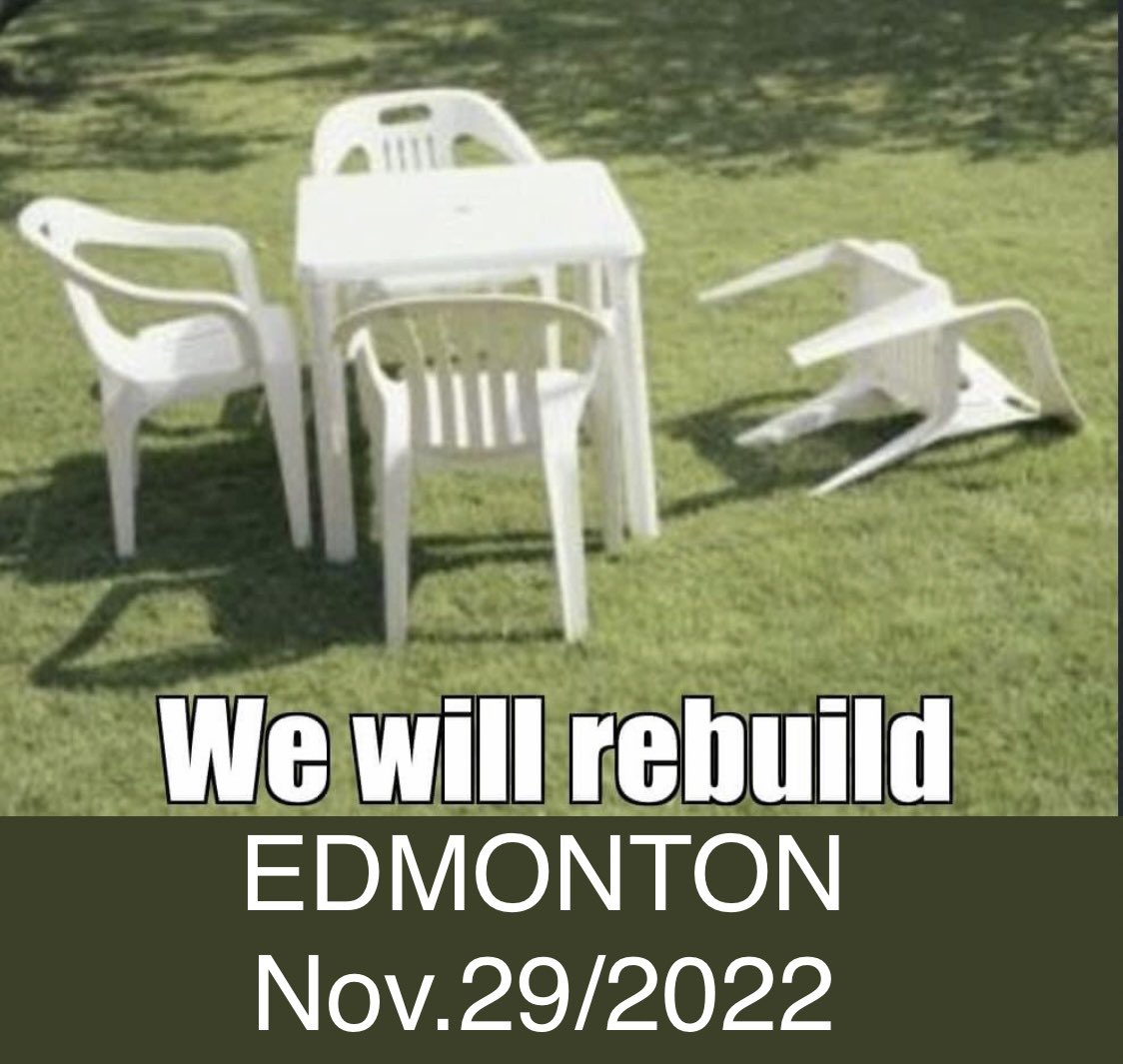 balaneski's tweet photo. #yeg #Yegquake https://t.co/qW5ZS1nEyW