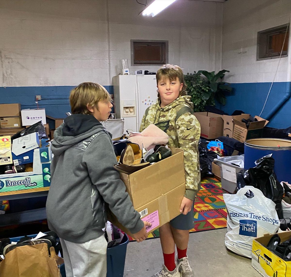 Mrs. Jennifer Scott (@jscott2676) on Twitter photo This group of OJRMS Leos had a very busy night of volunteering at In Ian’s Boots. #myheartishappy <a href="/ojrsdMS/">Owen J Roberts Middle School</a> <a href="/OJRSD/">Owen J. Roberts School District</a> <a href="/OwenJRobertsMS/">OJRMSPrincipal</a> This group of OJRMS Leos had a very busy night of volunteering at In Ian’s Boots. #myheartishappy <a href="/ojrsdMS/">Owen J Roberts Middle School</a> <a href="/OJRSD/">Owen J. Roberts School District</a> <a href="/OwenJRobertsMS/">OJRMSPrincipal</a>