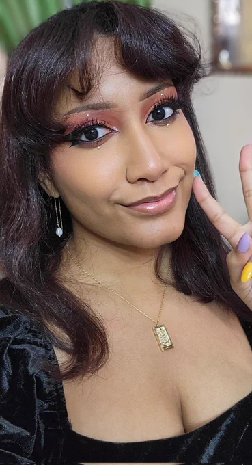 Didn't post my look for the fansign ! But God. GOD. I love them so much  