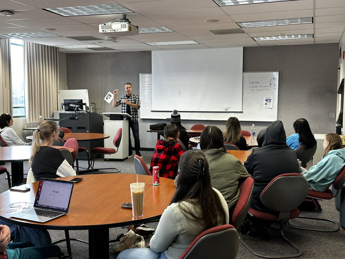 NewsManLou's tweet photo. A big shout out to @CarloCBS8 for spending time speaking with my @SDSU_JMS class. #jms445 https://t.co/XMFAivTyEC