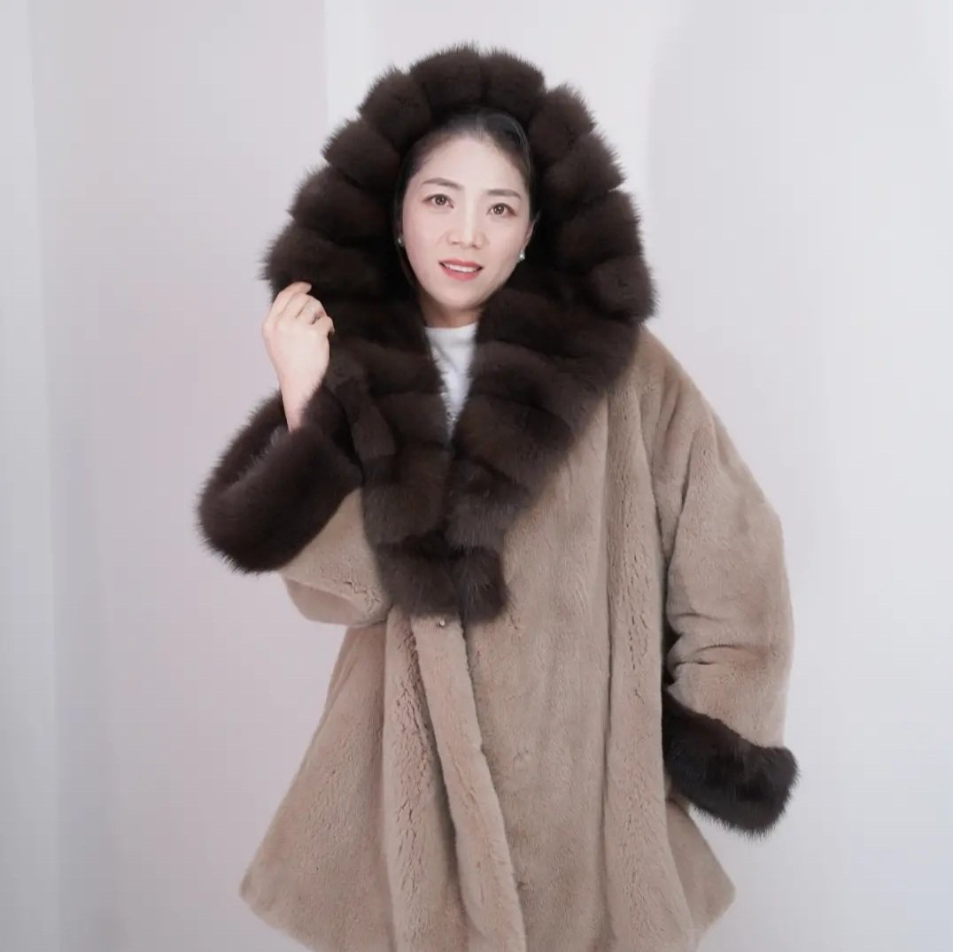 wermsin's tweet photo. Cold day need a warm coat, visit our website https://t.co/8NVt0fVwj8 for more fur products #fashionstyle https://t.co/1XCZBs87Go