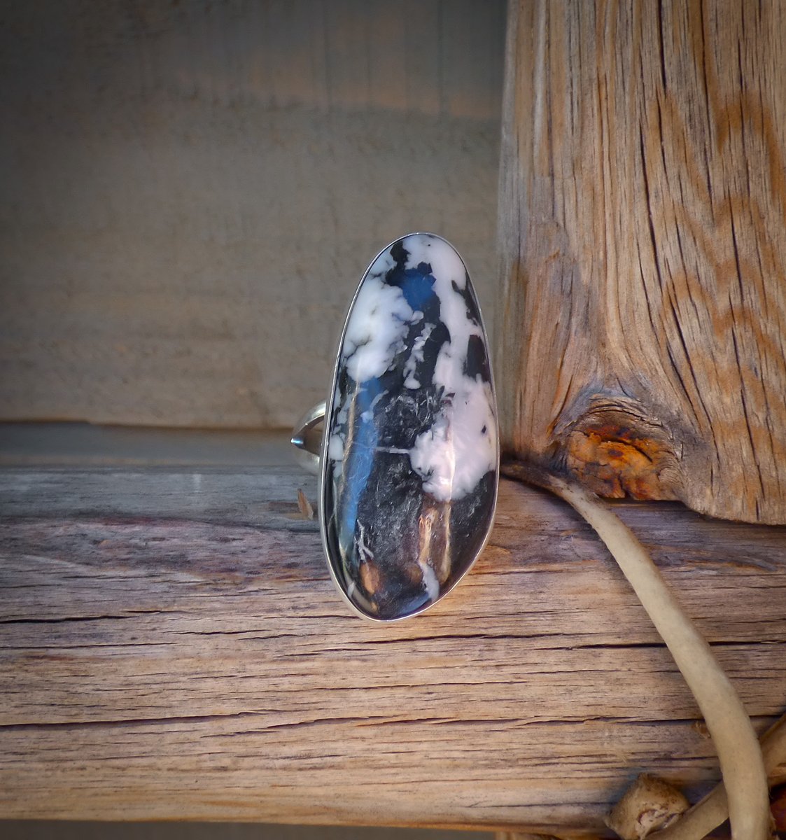 🤠Save $$! Just listed this stunning White Buffalo Ring. Check it out here:🤠ow.ly/16fl50LKo8K #whitebuffaloring #sacredbuffalo #NativeAmerican #statementring #NativeAmericanjewelry #Indianjewelry