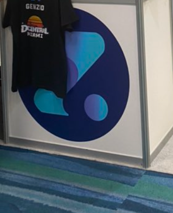 EIdenHua tweet media