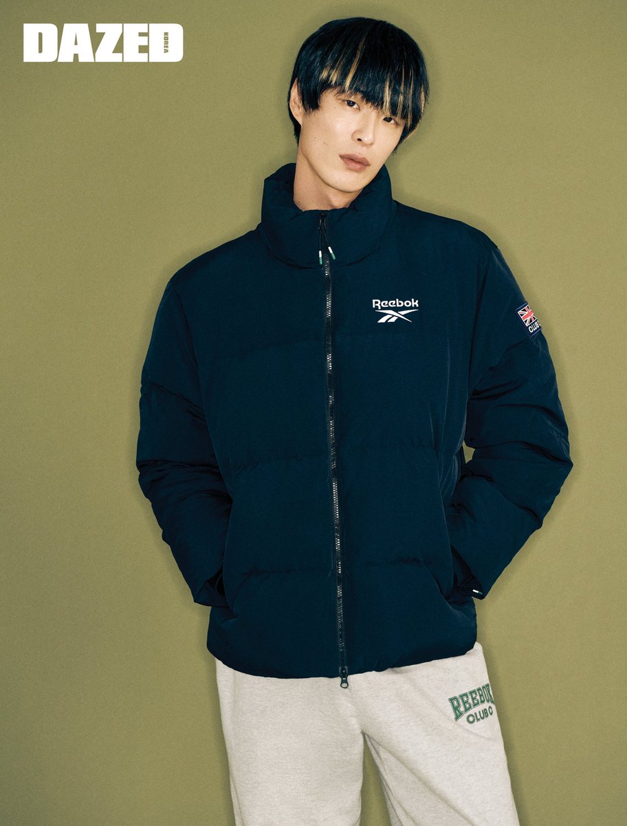 DazedKorea's tweet photo. BIRTHDAY CAME EARLY #협찬
리복이 선사한 좌충우돌 우당탕탕 선물 개봉기. 여길 봐, 우리 진심으로 함께 웃고 떠들며 즐기고 있잖아.
#리복 #Reebok #리복클럽c85 #ClubCCastle #Clubc85 #리복클럽C #클럽C #ClubC #ClubCClassic
더 많은 화보와 기사는 <데이즈드> 12월호에서 만나볼 수 있습니다. https://t.co/PhcSXiglt4