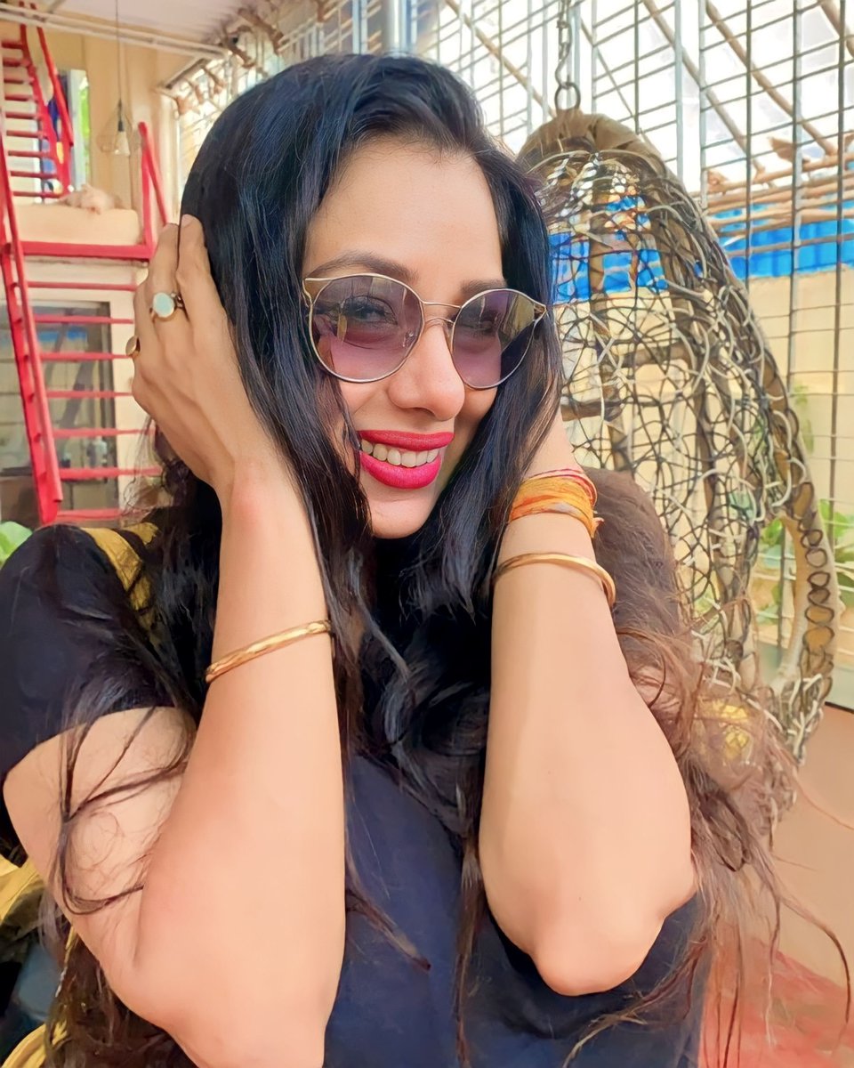 Sadia_Rups's tweet photo. Smile in front of people who hate you… Ur happiness kills them…😏
LOVE THE ONE WHO MAKES UR WORLD BEAUTIFUL JUST LIKE ME 😘
LOVE YOU SO MUCH ANGEL 😇🫶💗
#RupaliGanguly #rups #rupskideewani😍 #rupalithequeen #anupamaa #anupama https://t.co/K5hxhi6qnq