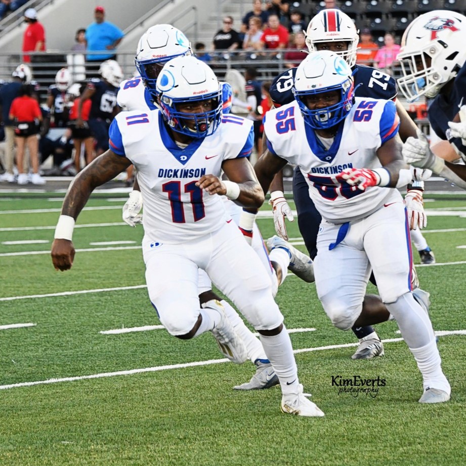 Congratulations to Dickinson Gators linebacker Kaleb Walker who was selected 1st team all-district 24-6A!

<a href="/DickinsonClub/">Dickinson Booster Club</a> <a href="/DickinsonFB/">DHSGatorFB</a>