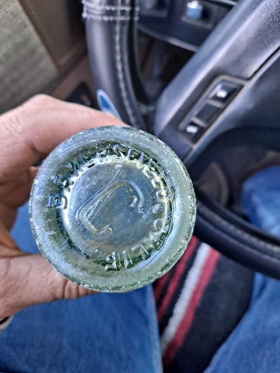 Er1ckOh's tweet photo. @CocaCola I can't find any information on how old or rare this cool coca cola bottle I found is. Help me out any ideas? https://t.co/v30XMhKwya