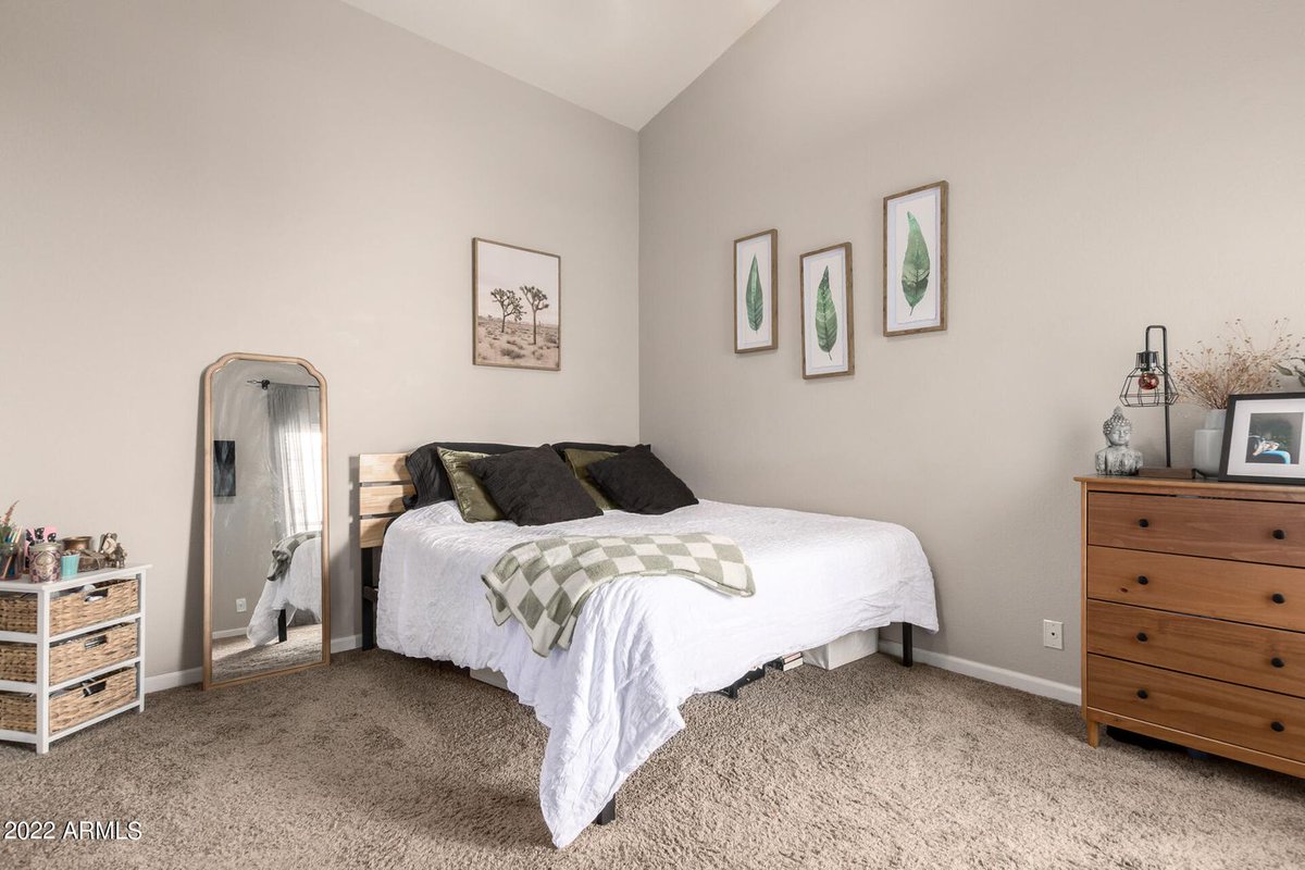 SantizoGroup's tweet photo. #ComingSoon Beautifully updated move in ready 2 bed 2 bath townhome in the heart of Chandler! Very quiet neighborhood. #SantizoRealtyGroup #HaguePartners #ChandlerHomes #AZHomesforSale #ChandlerRealtor #ChandlerRealEstate #ChandlerAZ #Chandler #AZHomes https://t.co/4GSaEyWvo0