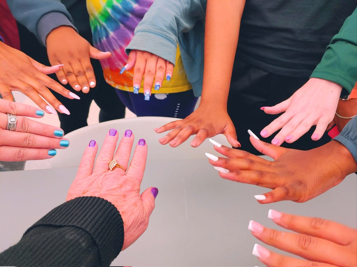 hcsgup's tweet photo. Best way to learn about a cosmetology program? Talk to the students. Seniors learned while getting manicures today! 
@theayersHHS 
@HaywoodSchools 
@haywoodhigh 
#GEARUPTN 
#GEARUPWorks https://t.co/SVroiIOQip