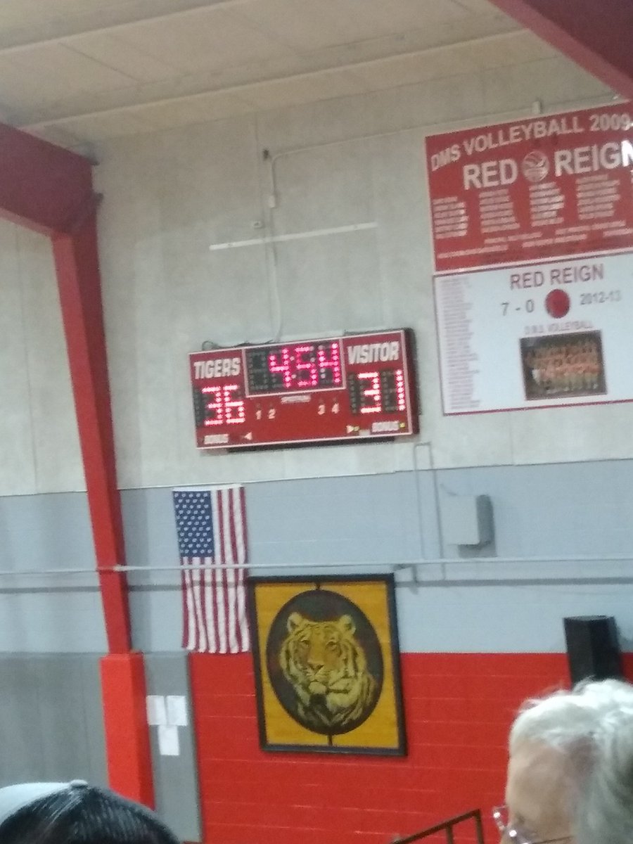 amygranger06's tweet photo. Halftime score 🐯❤🏀🖤
DeQuincy 36 Reeves 31 https://t.co/9jauDMCuHf