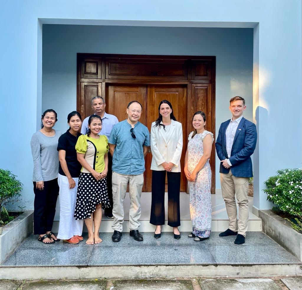 AusEmbPP's tweet photo. Enjoyed meeting the committed staff of @A21 here in Siem Reap yesterday. We work closely with this NGO and @AusFedPolice on protection of child trafficking victims, including training of police on interviewing and investigation techniques 🙏🏽 https://t.co/SErzlGaJqy