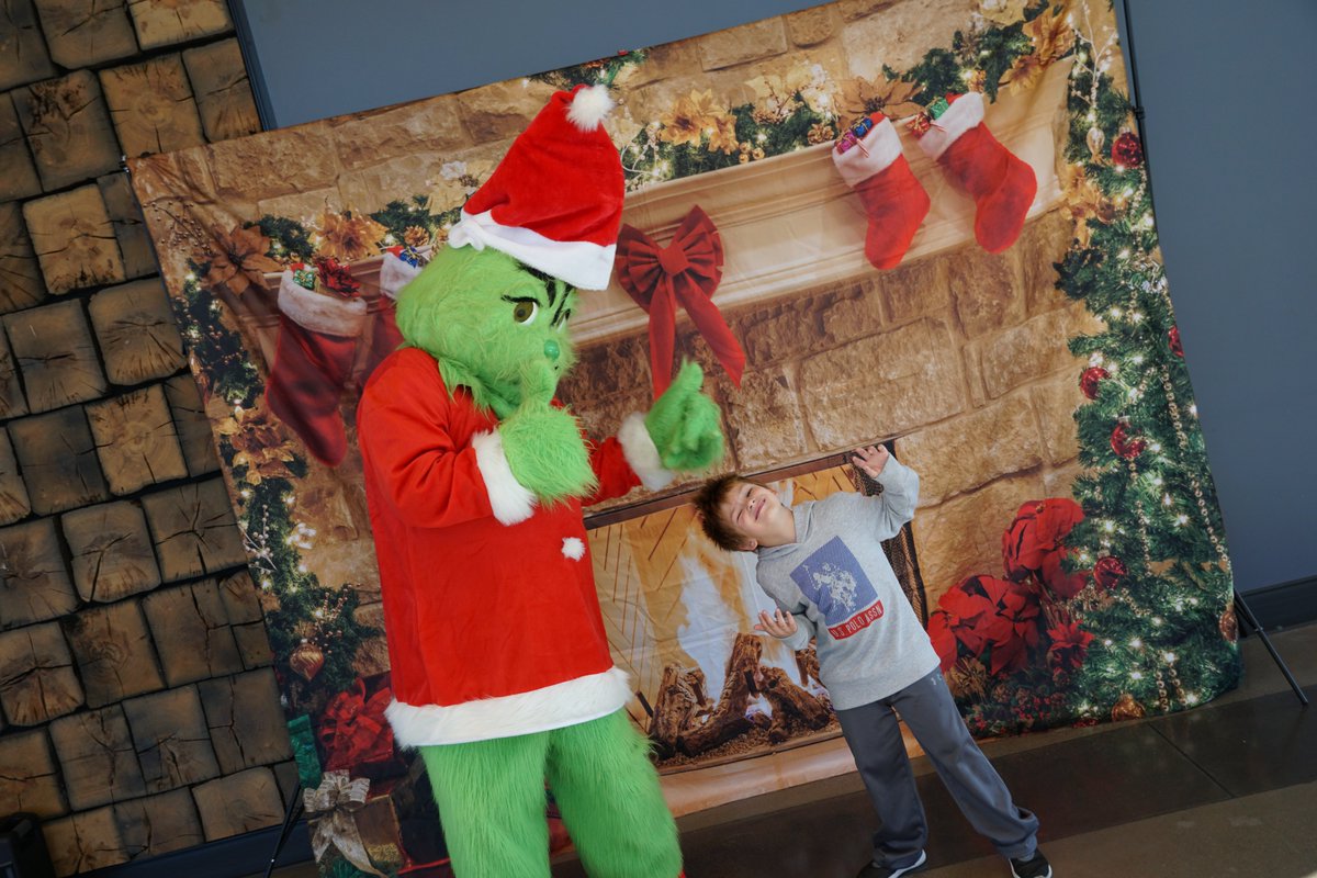 RiverfrontFW's tweet photo. Thank you for joining us for holiday photos at Promenade Park! We love this time of year with you.
#RiverfrontFW #DTFW https://t.co/ujA2rnHXo4
