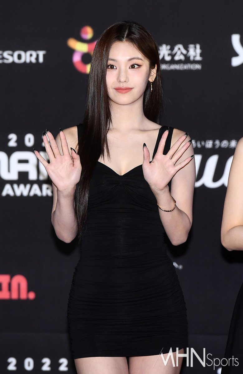 221130 #2020MAMA Red Carpet @ITZYofficial #ITZY
