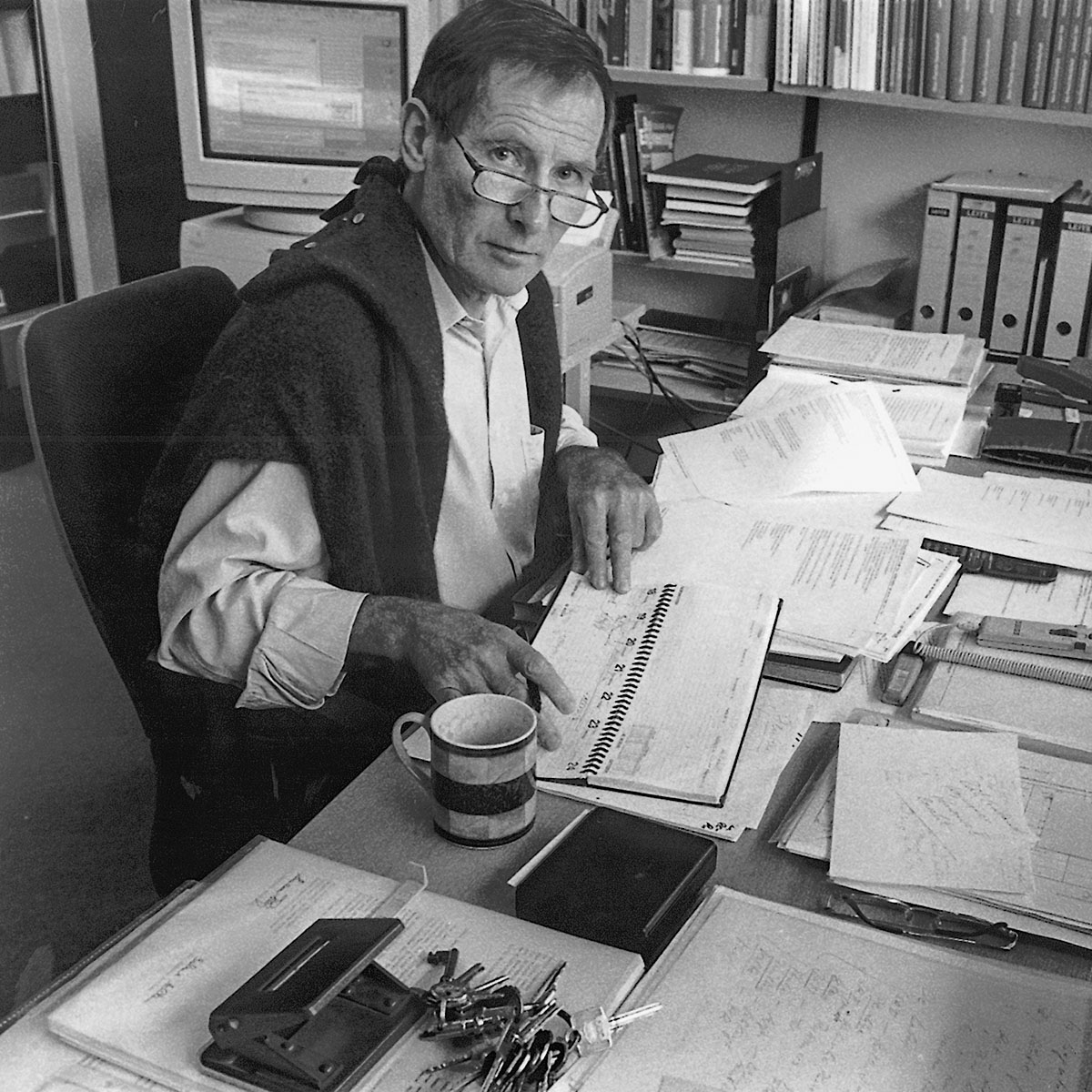 Lives in Chemistry (@livesinchem) on Twitter photo † RIP Dieter Oesterhelt: The discoverer of #bacteriorhodopsin passed away on Nov. 28. He turned the light on in #biochemistry and paved the way towards #optogenetics and more with his group at the MPI for Biochemistry <a href="/MPI_Biochem/">Max Planck Institute of Biochemistry (MPIB)</a> as can be read in l-i-c.org/1128 † RIP Dieter Oesterhelt: The discoverer of #bacteriorhodopsin passed away on Nov. 28. He turned the light on in #biochemistry and paved the way towards #optogenetics and more with his group at the MPI for Biochemistry <a href="/MPI_Biochem/">Max Planck Institute of Biochemistry (MPIB)</a> as can be read in l-i-c.org/1128