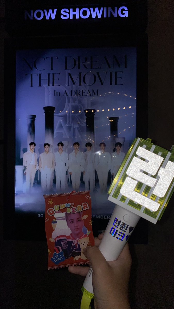 dowverlubamhyun's tweet photo. 💚💚💚💚💚💚💚
Thank you sijeuni yg sudah bagi2 freebies✨🥰
 #NCTDREAMTHEMOVIEInADREAM
#NCTDREAMTHEMOVIE https://t.co/3FUZjpgUuB