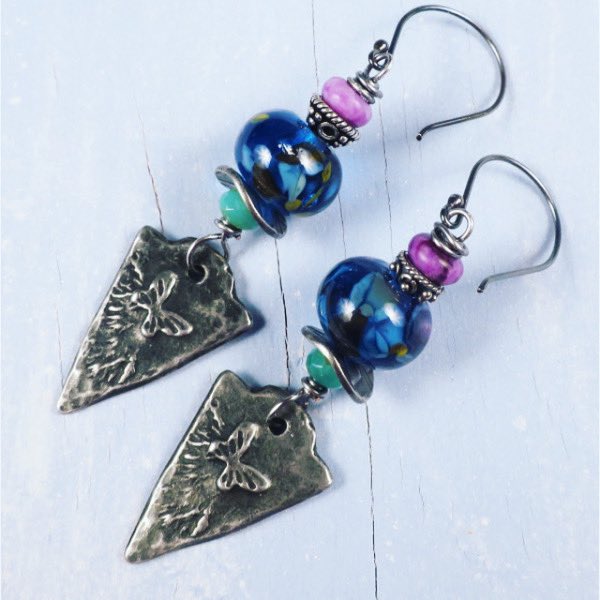 25% off SALE ends tonight, 11/30 10PM PST Don’t miss it🙀🌲🎁
Below: Earrings with amazing blue orbs of lampwork glass and butterflies.🦋 
handmade-beaded-gemstone-jewelry.com
#handmadejewelry #handmadejeweleysale #jewelrysale #sacredearthjewelry