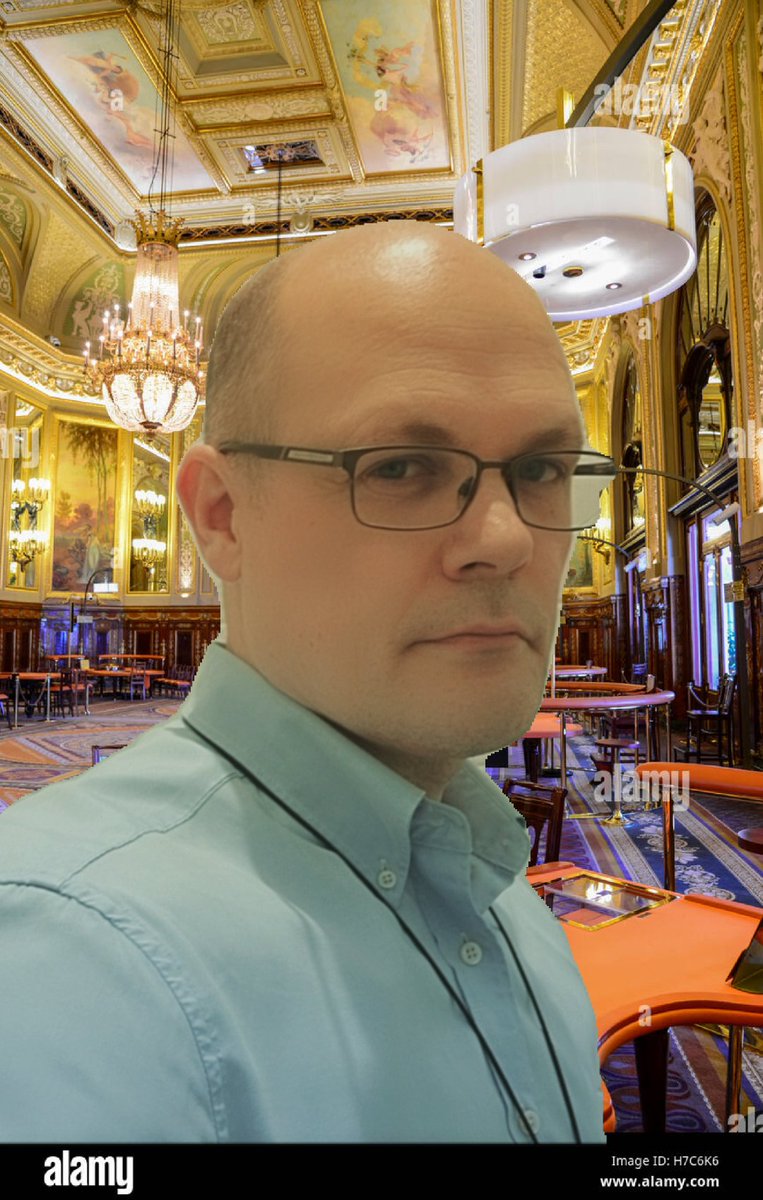 janne8johansson's tweet photo. Tänään on #nofilter day. Aamulla kävin työmatkan varrella Monacon casinolla ja nappasin #selfien 👍🏿 https://t.co/5xJz4sxQDe