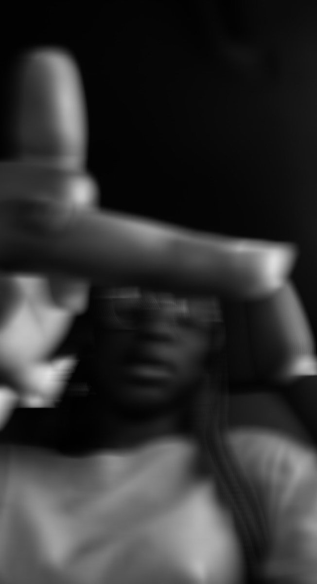 official_Tedy_'s tweet photo. What a cold world ,this street no send ya mental health ❗️❗️🖤
  
#Tems #jade #choima https://t.co/KlVR2ZJhXI