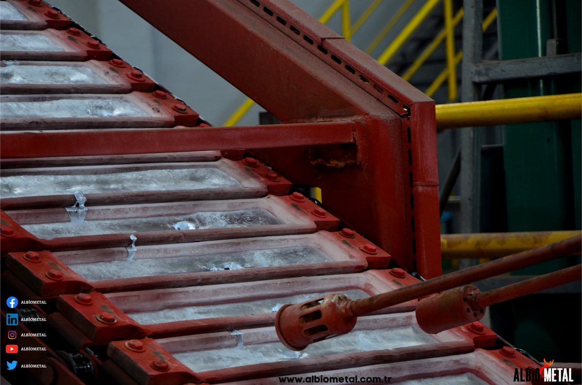 220 göz konveyör hattımızda 3-8 kg külçe aralıklarında alaşımlı döküm yapılmaktadır.
#Albiometal
#sıvıalüminyum
#işsağlığıvegüvenliği
#geridönüşüm
#sürdürülebilirlik